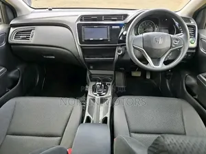 Honda Grace 2018 Silver