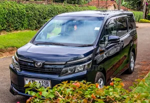 Toyota Voxy 2016 Blue