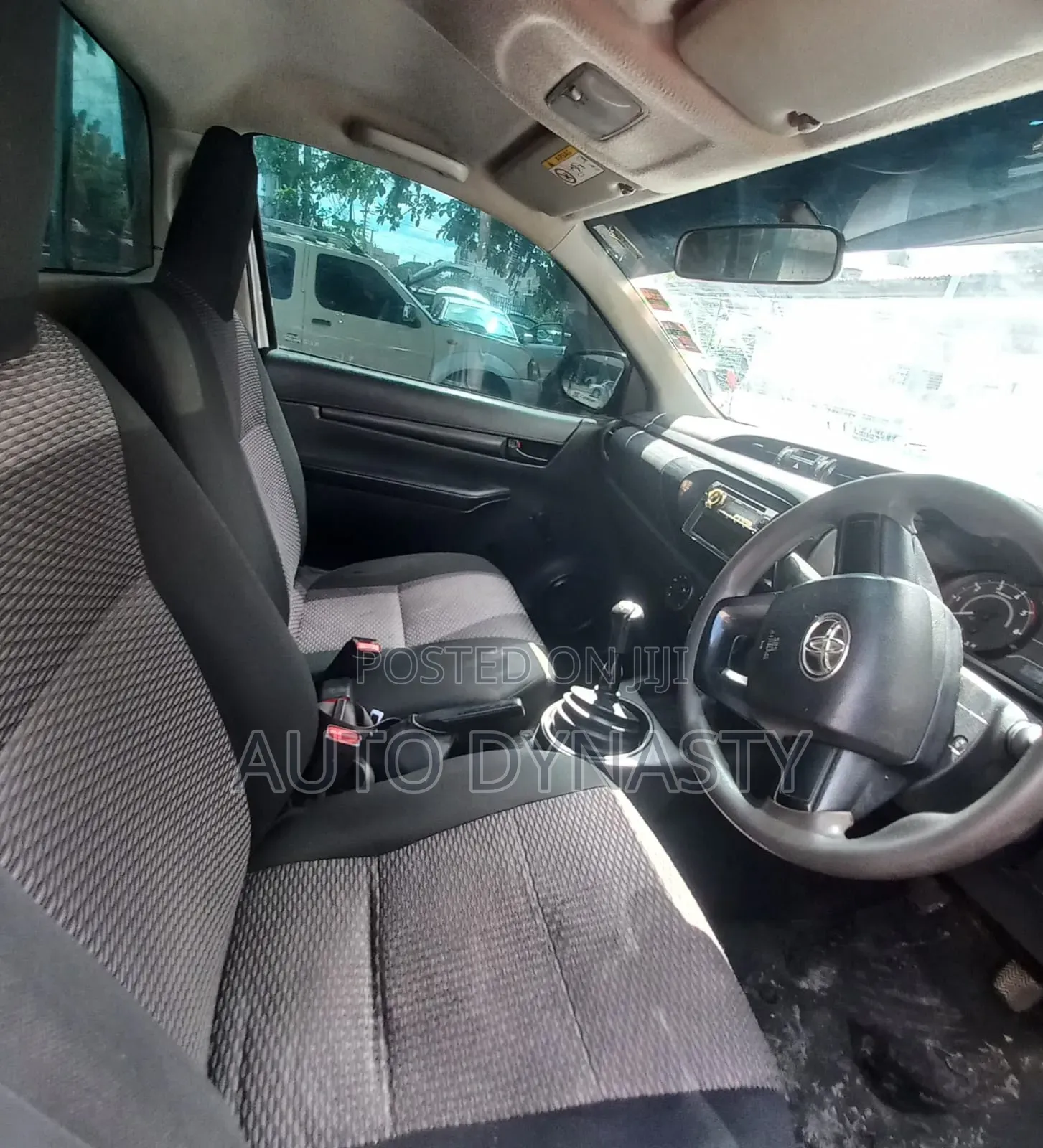Toyota Hilux 2020 Silver