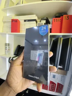 New Samsung Galaxy Z Flip 5 256 GB
