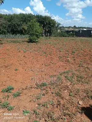 Plot Utawala