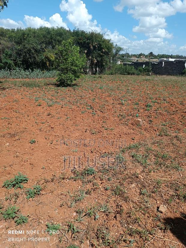 Plot Utawala