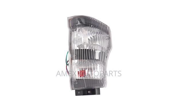 Corner Lamp Isuzu NPR 4.3 05 - thumbnail 2