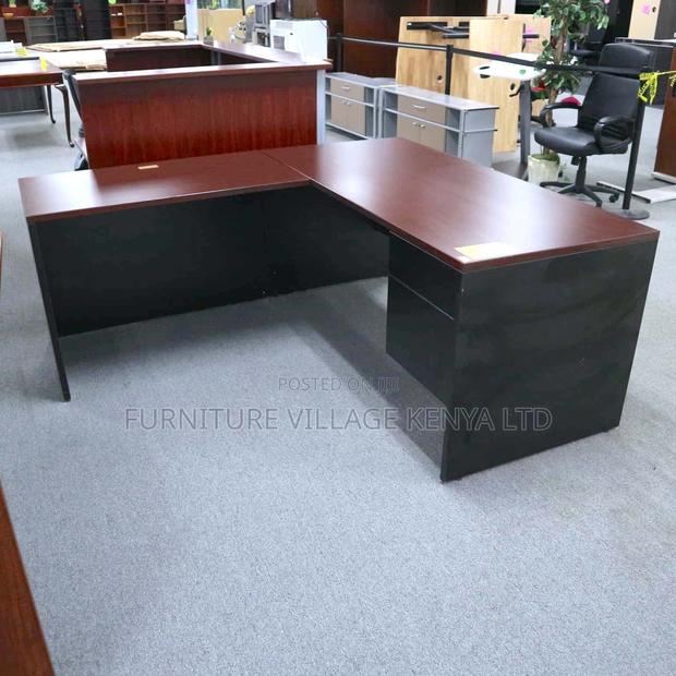 1400mm Customized Brown Curved Computer Desk - thumbnail 6