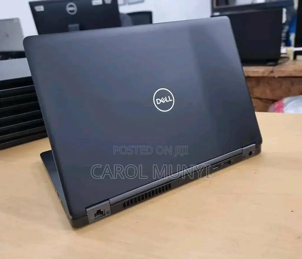 Laptop Dell Precision 5470 8GB Intel Core i5 SSD 256GB