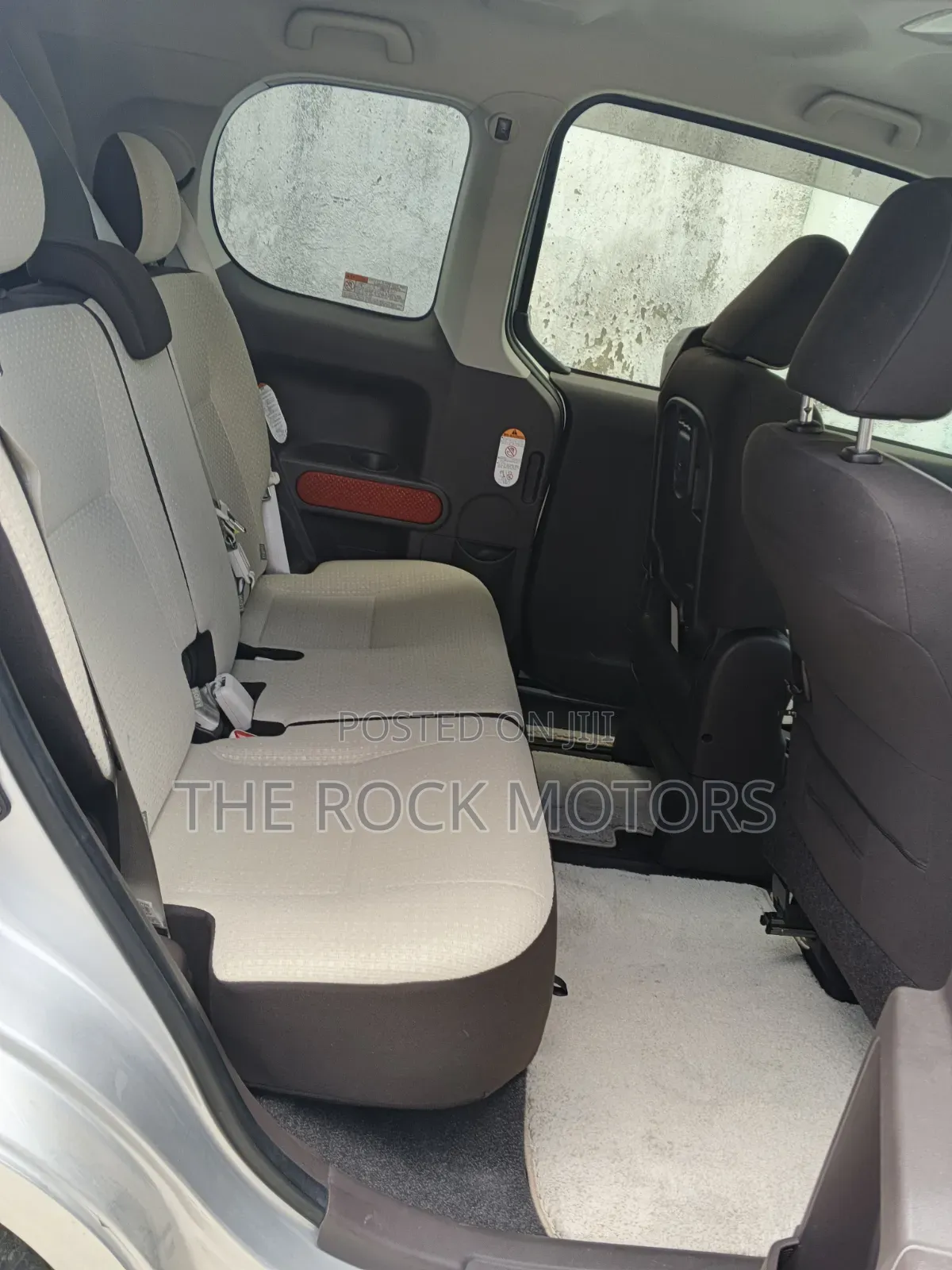 Toyota Porte 2019 Silver