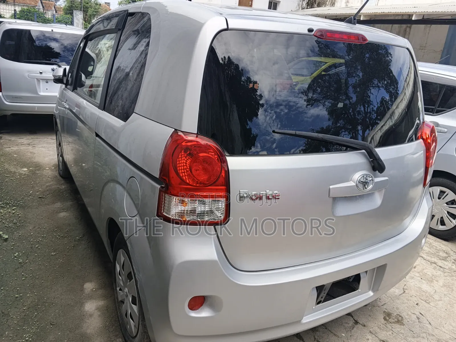 Toyota Porte 2019 Silver