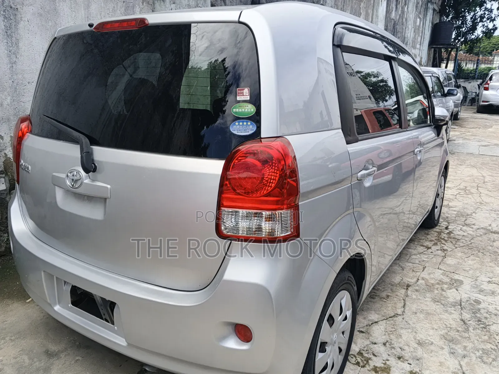Toyota Porte 2019 Silver