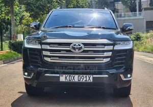 Toyota Land Cruiser 4.6 V8 ZX 2017 Black