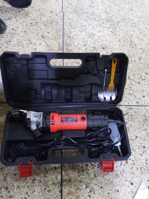 Makita Electric Sheep Clipper 1280watts