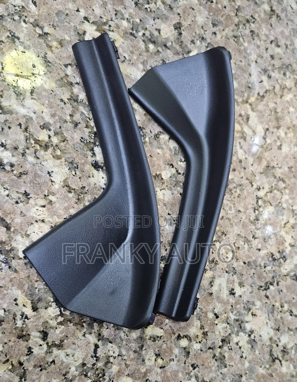 Windscreen Finisher Nissan Tiida