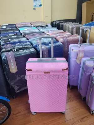 3 in 1 Luxury Fibre Suitcase Set With Spinner Wheels
