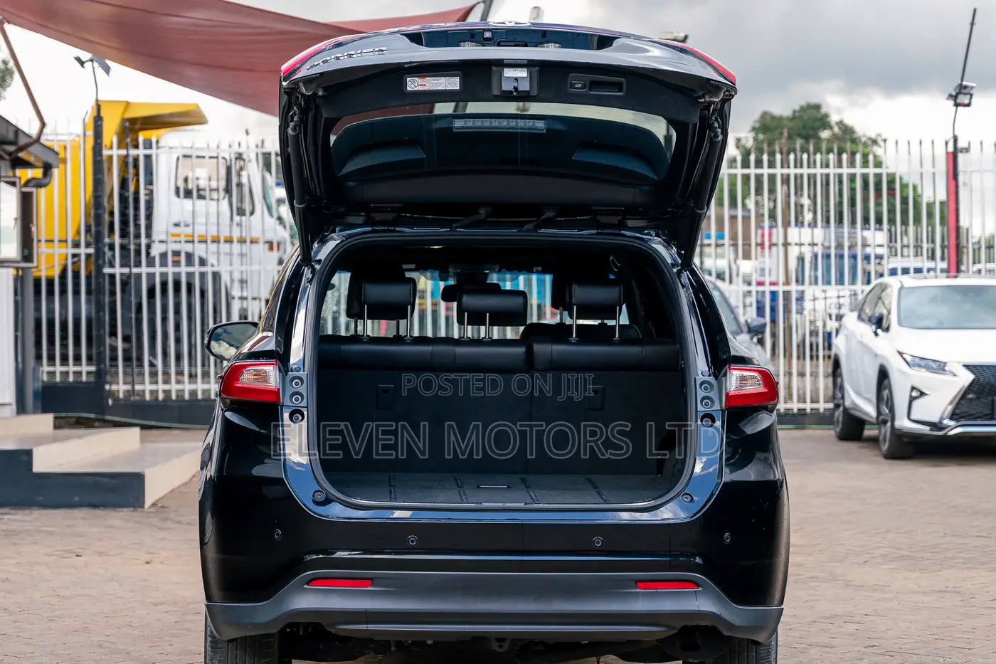 Toyota Harrier 2.0 2019 Black