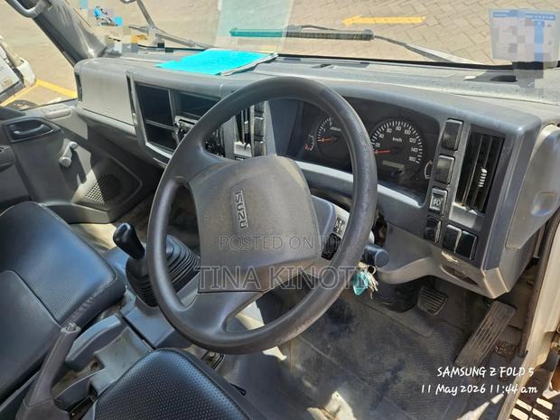 Isuzu NQR Lorry - thumbnail 6