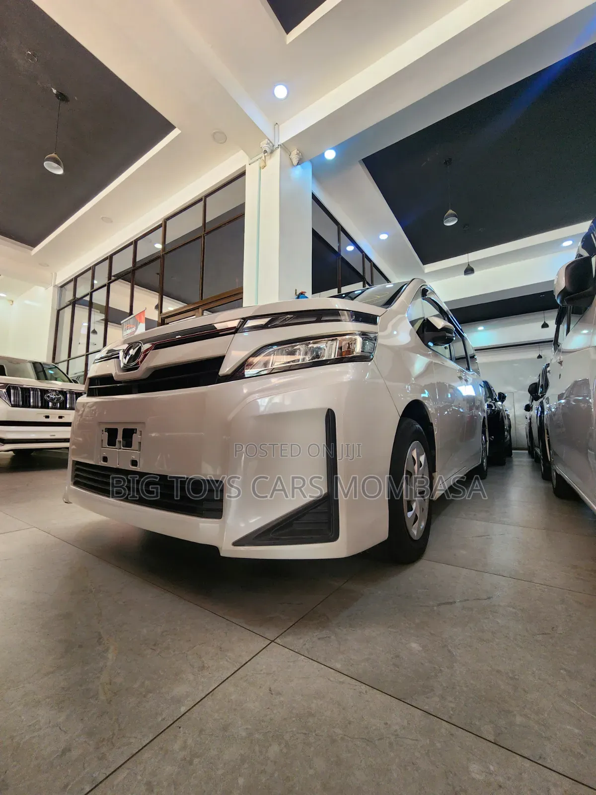 Toyota Voxy 2018 White