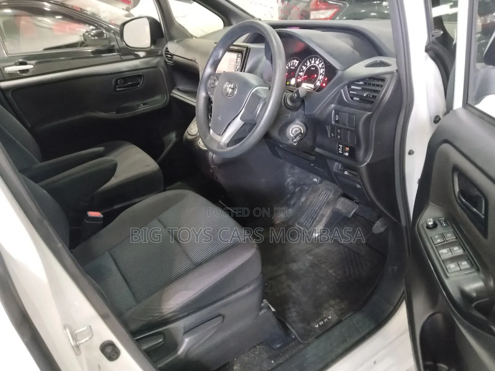 Toyota Voxy 2018 White