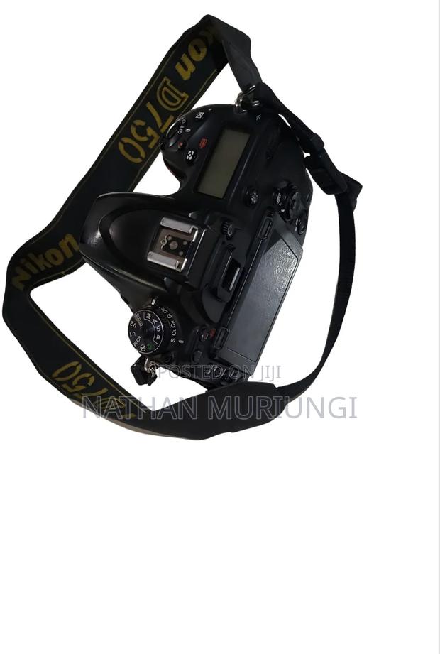 Nikon D750 - thumbnail 2