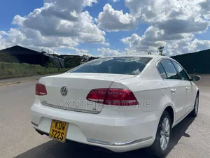 Volkswagen Passat 2013 White