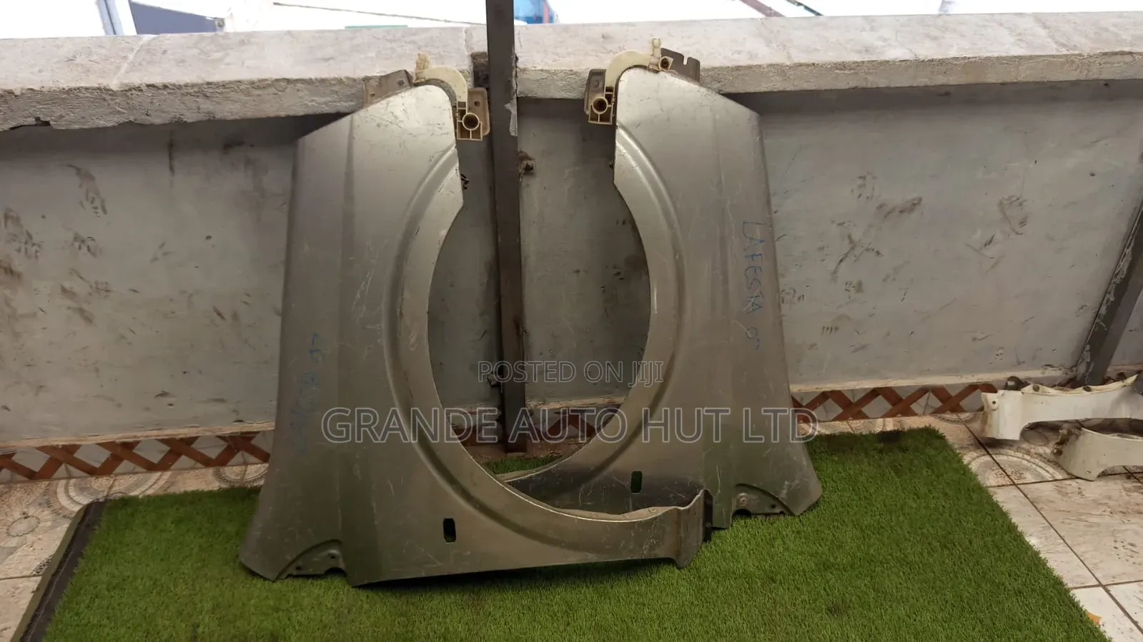 Nissan Serena,Elgrand,Dualis,Xtrail,Nv200,Tiida,Lafesta Fenders /Wing