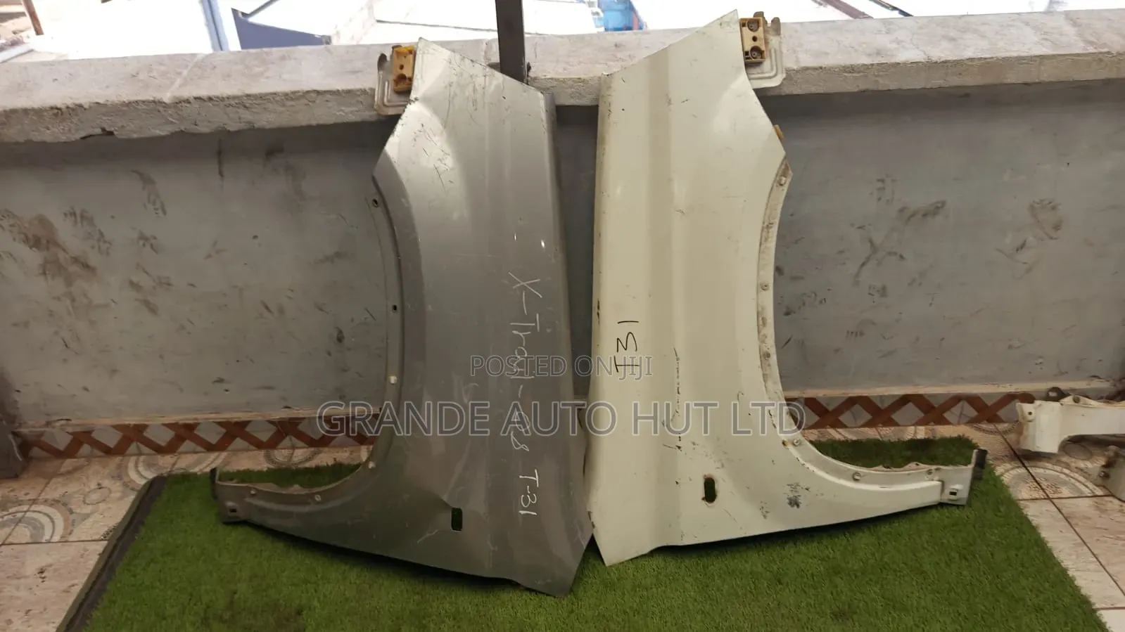 Nissan Serena,Elgrand,Dualis,Xtrail,Nv200,Tiida,Lafesta Fenders /Wing
