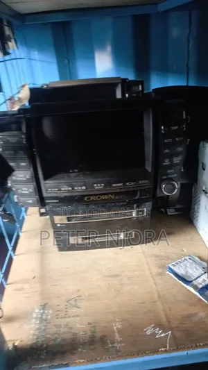 Crown 2012 Radio