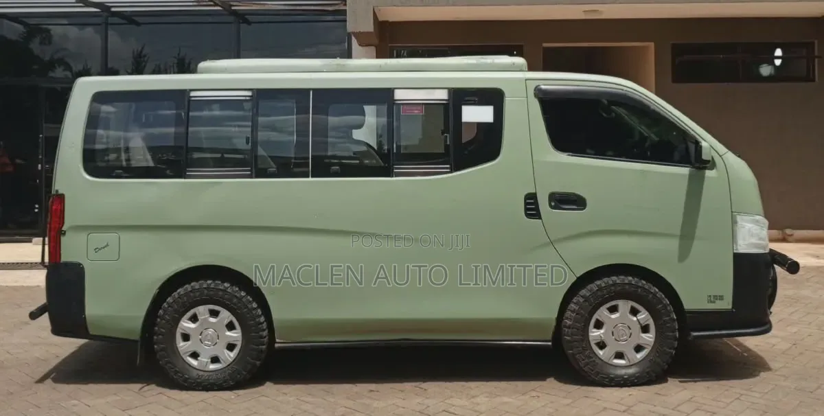 Nissan Caravan (Urvan) 2016 Green