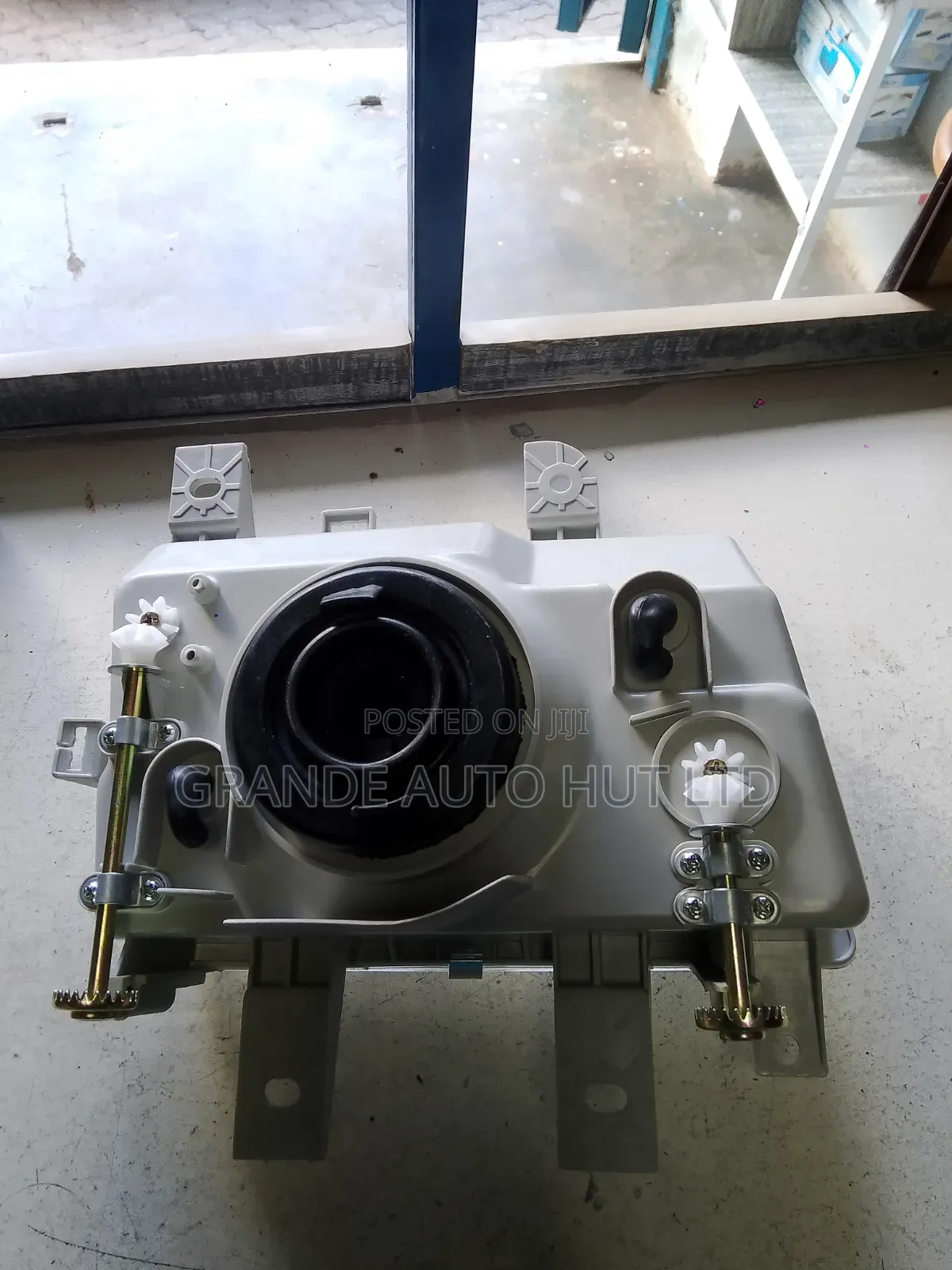Head Lamp Left Hyundai Hd72/65