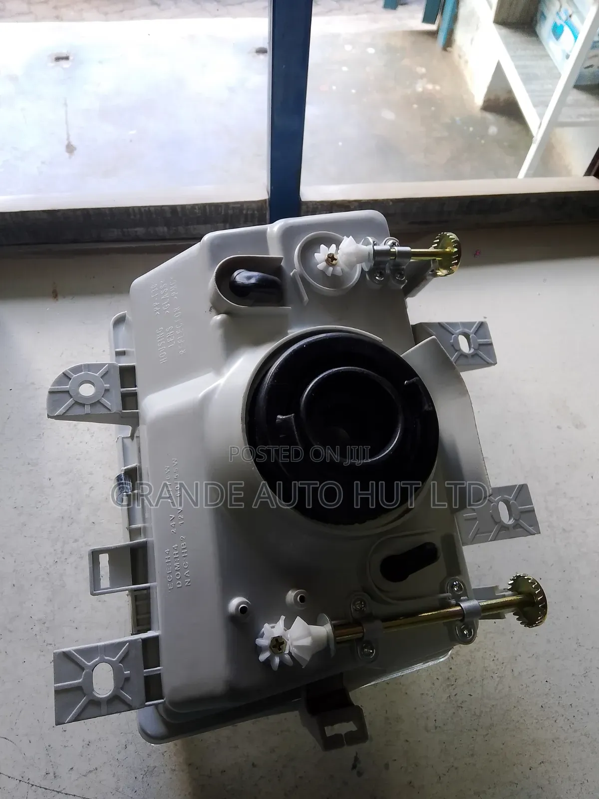 Head Lamp Left Hyundai Hd72/65