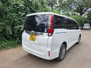 Toyota Noah 2.0 FWD (8 Seater) 2015 White