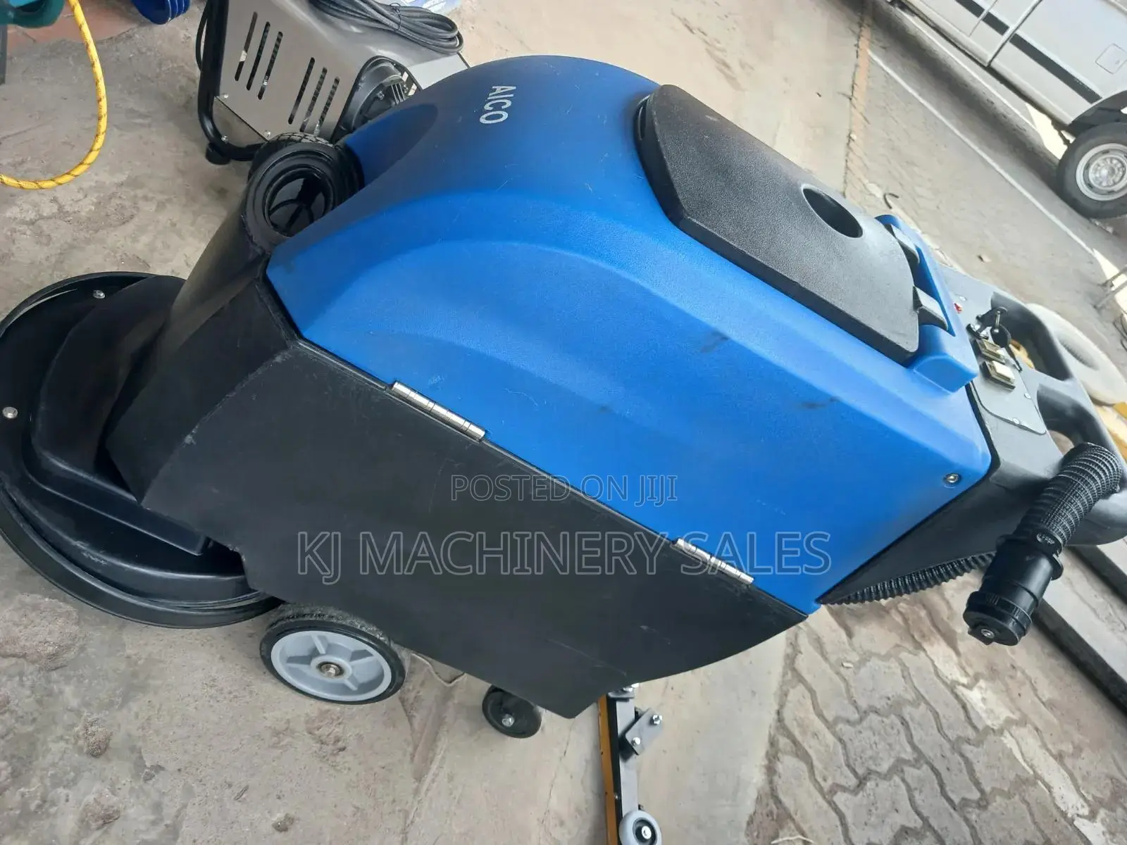 Floor Scrubber Cleaning Machine