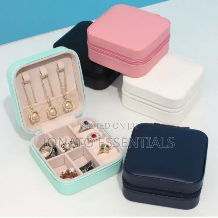Portable Mini Travel Jewelry Box Organizer Case for Rings Earrings
