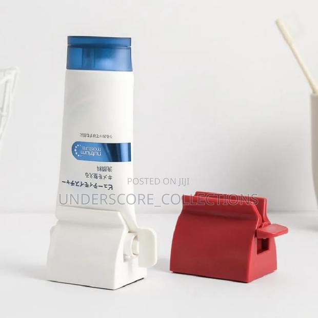 *Roll Up Toothpaste Squeezer* - thumbnail 2