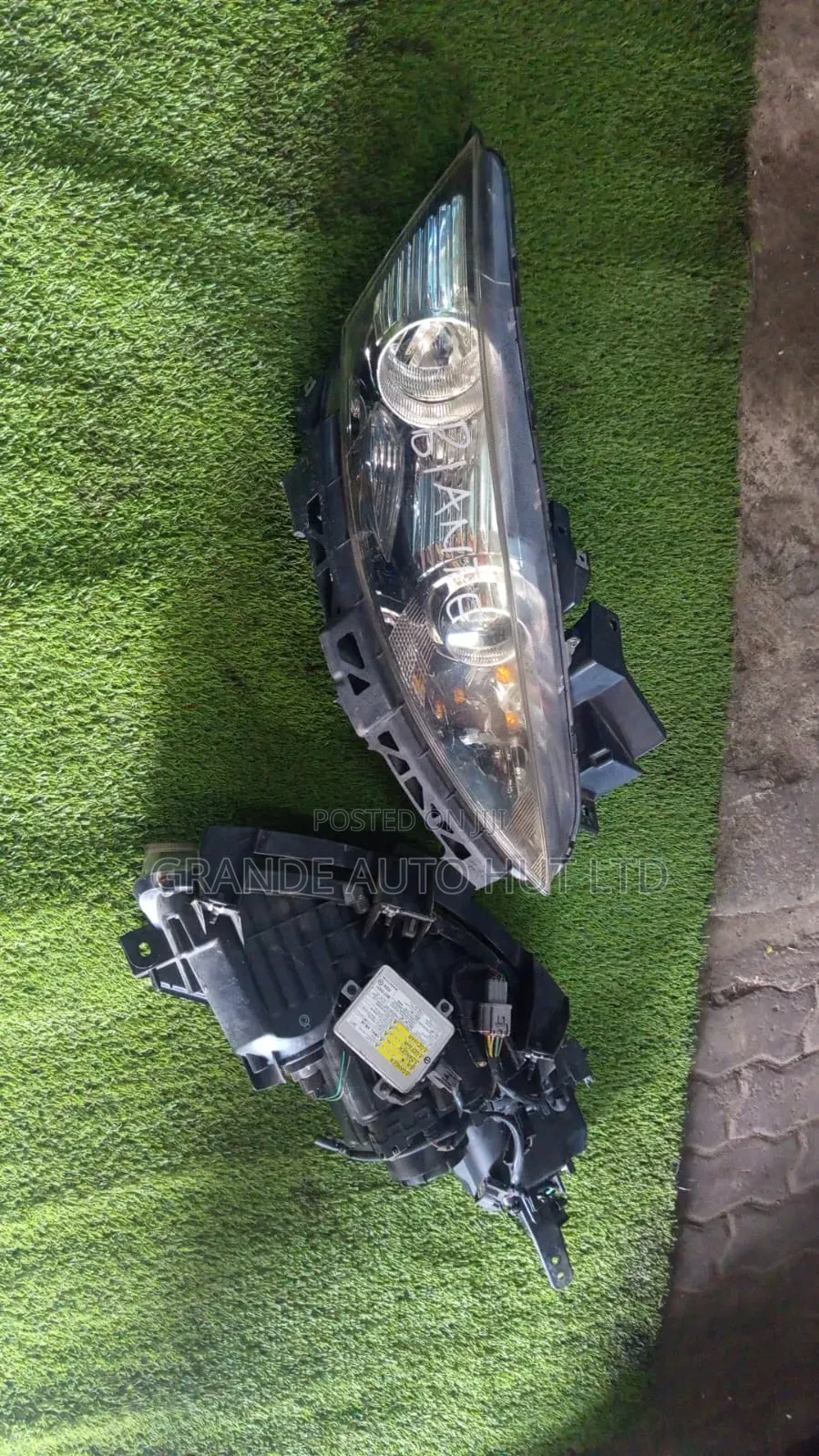 Mazda Cx5,Biante,Axela Headlights