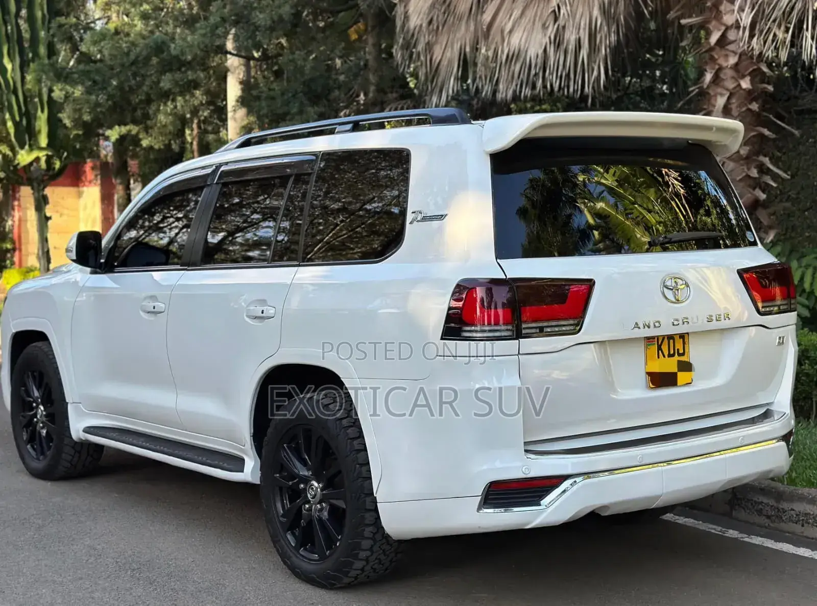 Toyota Land Cruiser 4.6 V8 GX 2015 White
