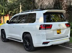 Toyota Land Cruiser 4.6 V8 GX 2015 White