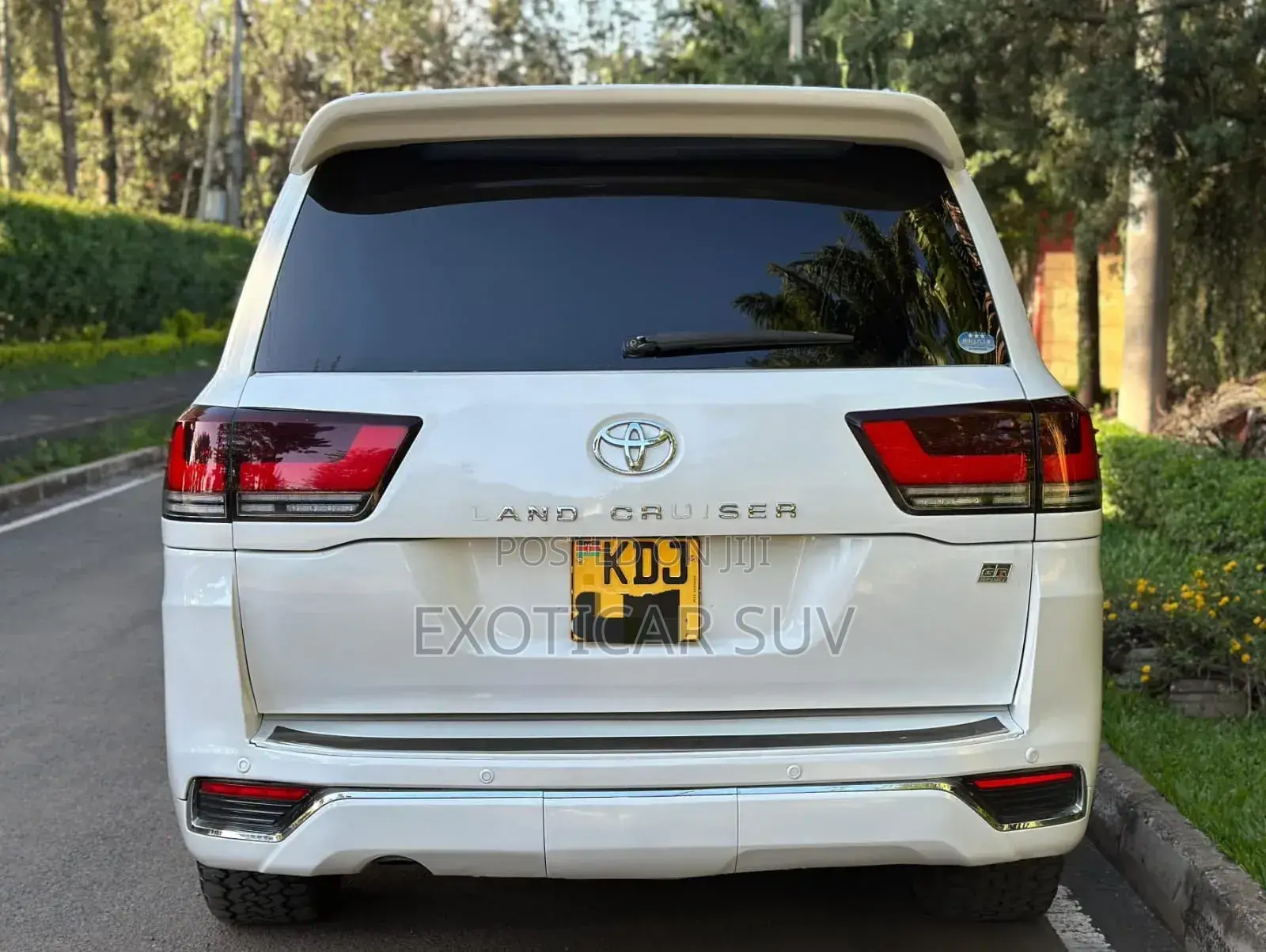 Toyota Land Cruiser 4.6 V8 GX 2015 White