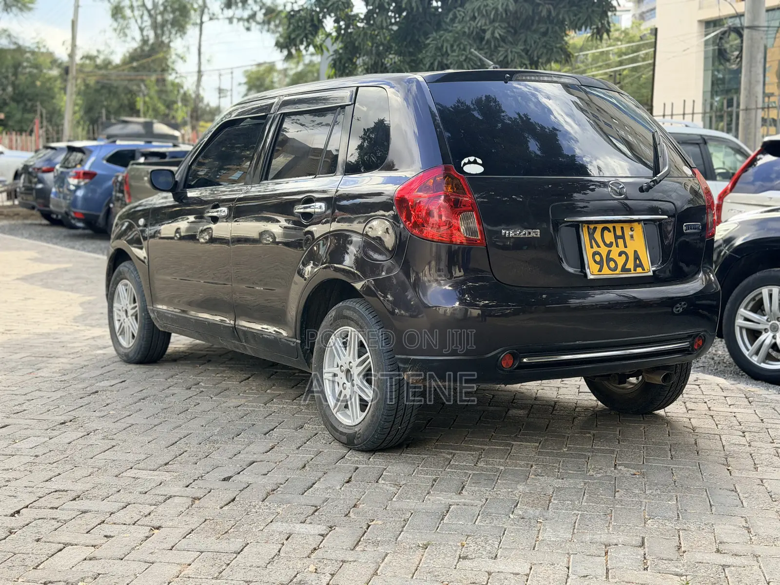 Mazda Verisa 2009 Brown