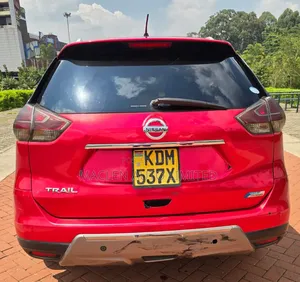 Nissan X-Trail 2016 Red