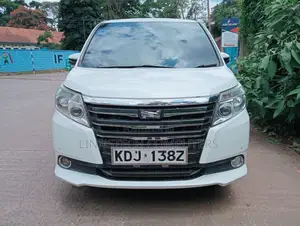 Toyota Noah 2015 Pearl