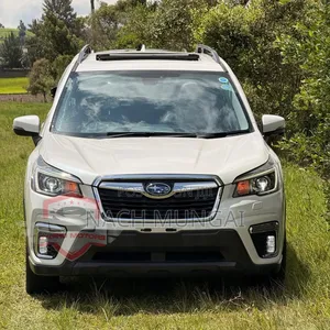 Subaru Forester Premium AWD 2019 White