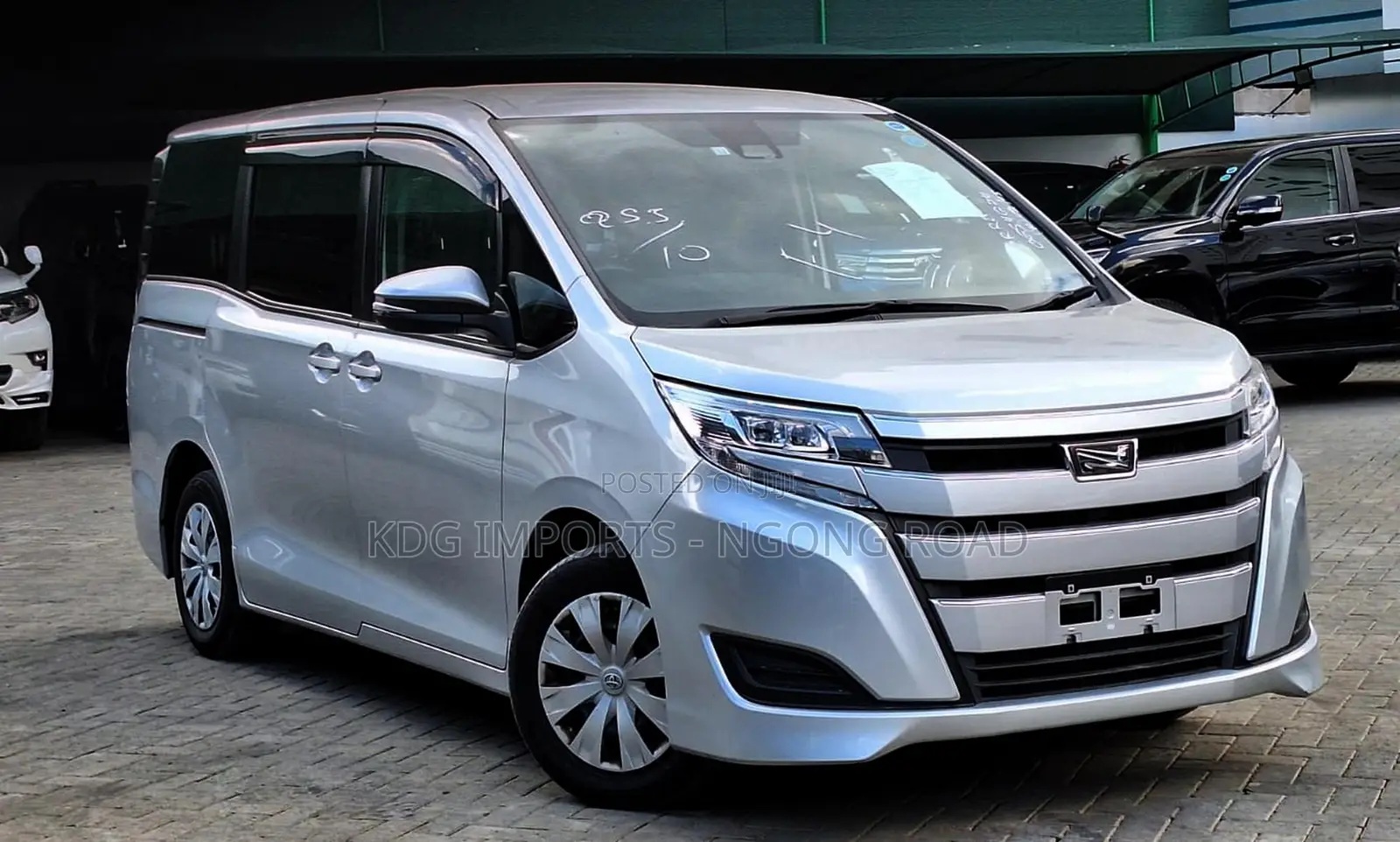 Toyota Noah 2020 Silver