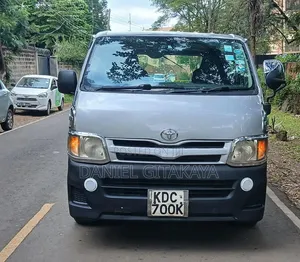 Toyota HiAce 2013 Silver