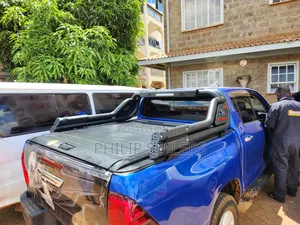 Manual Roller Shutter Cover – Toyota Hilux