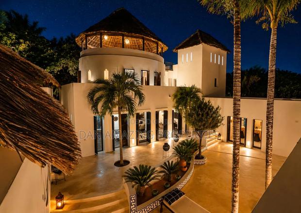 Furnished 7bdrm Villa in Lamu On 1.4 Acres, Shella for sale