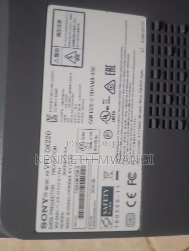 Sony Projector VPL-Dx 220 - thumbnail 3