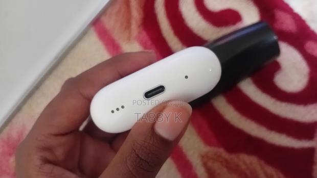 Wireless Bluetooth Earphones - thumbnail 2