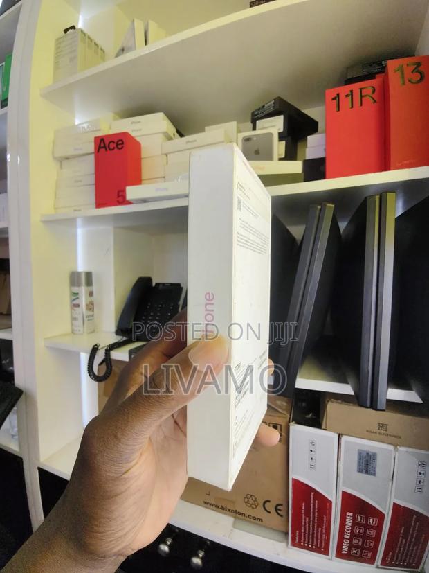 New Apple iPhone 16 Plus 256 GB Pink - thumbnail 4