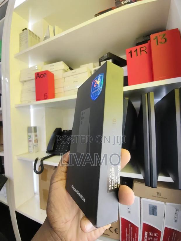 New Samsung Galaxy S24 Ultra 256 GB Black - thumbnail 2