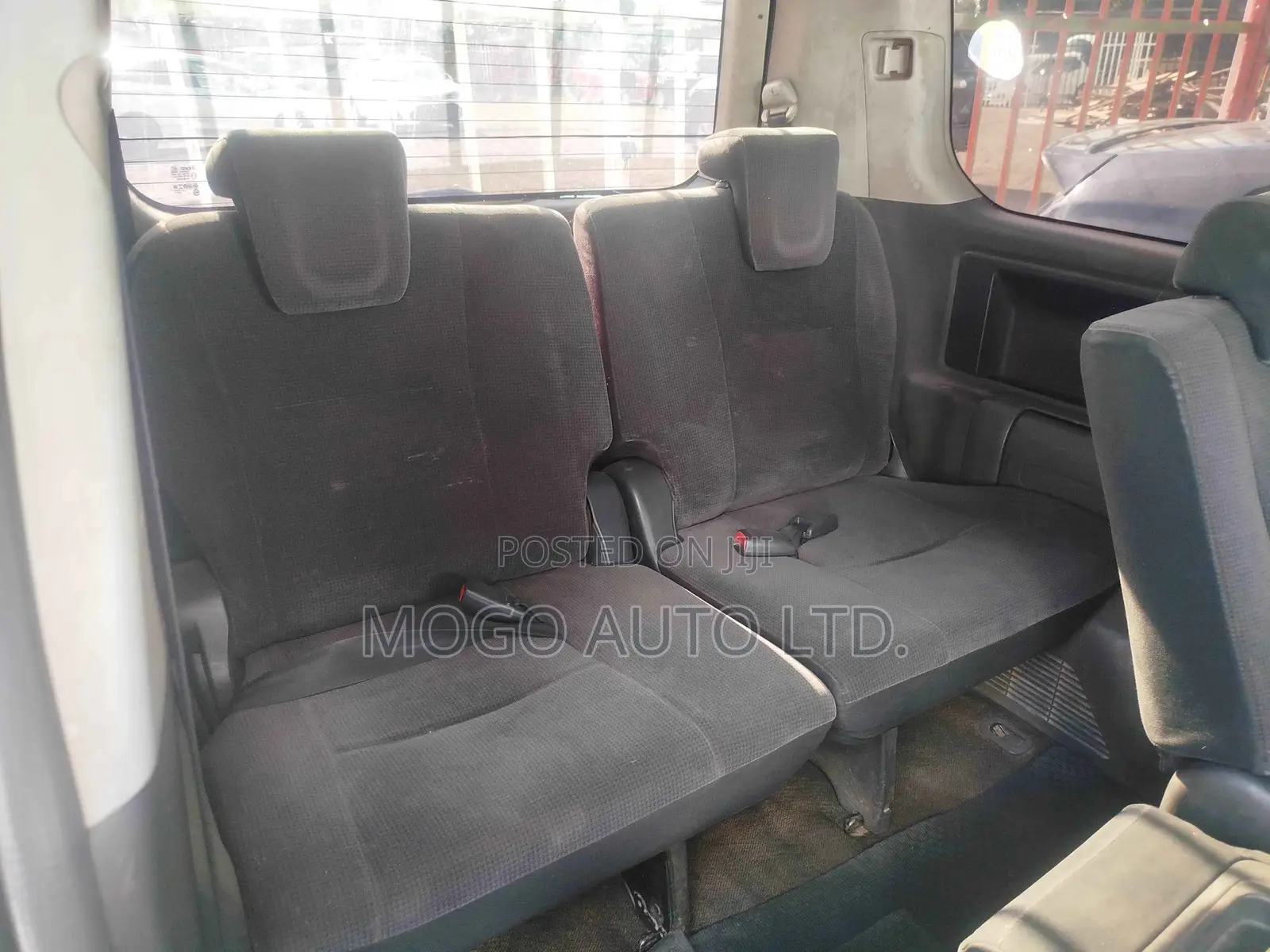 Toyota Noah 2009 Silver