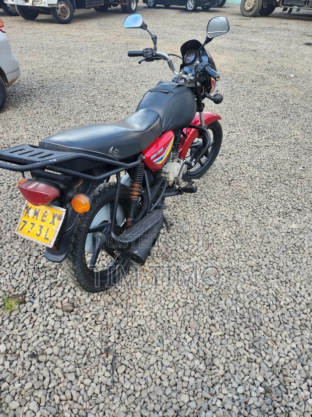 Bajaj Boxer 150 UG 2023 Red